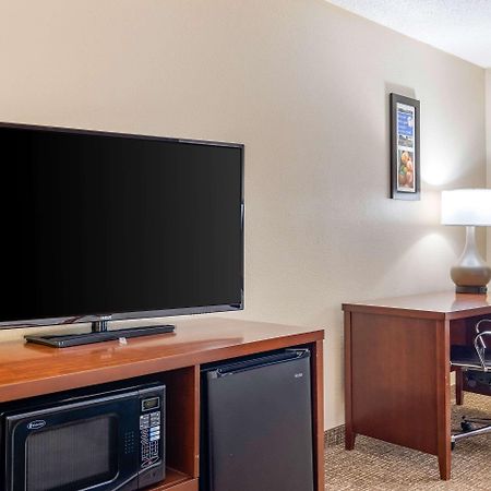 Comfort Inn & Suites Macon North I-75 Esterno foto