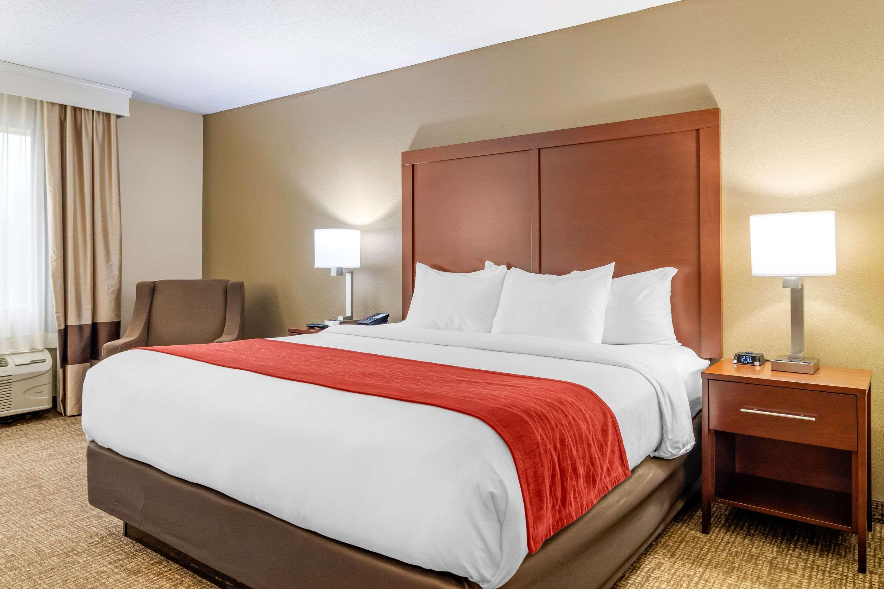 Comfort Inn & Suites Macon North I-75 Esterno foto
