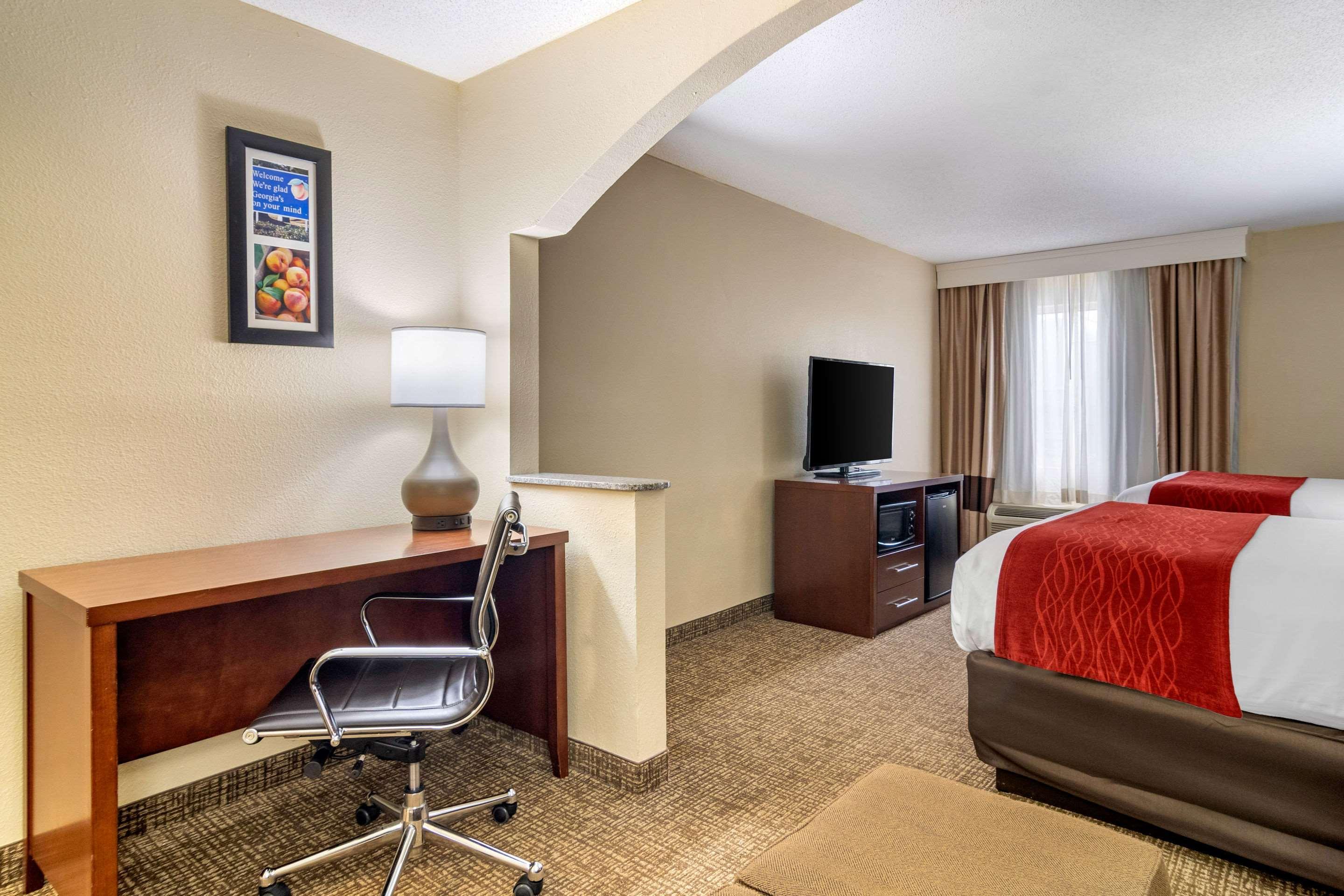 Comfort Inn & Suites Macon North I-75 Esterno foto