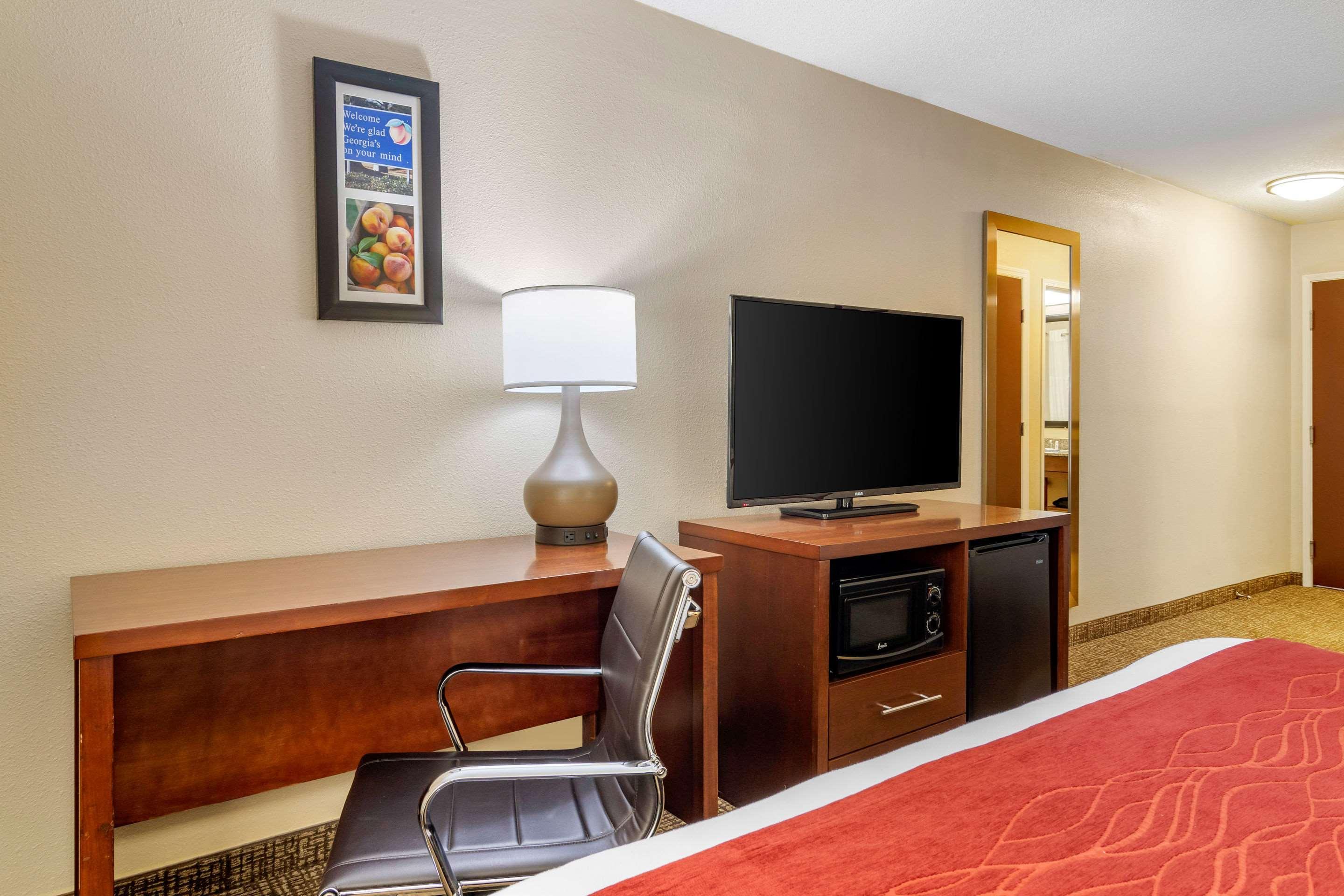 Comfort Inn & Suites Macon North I-75 Esterno foto