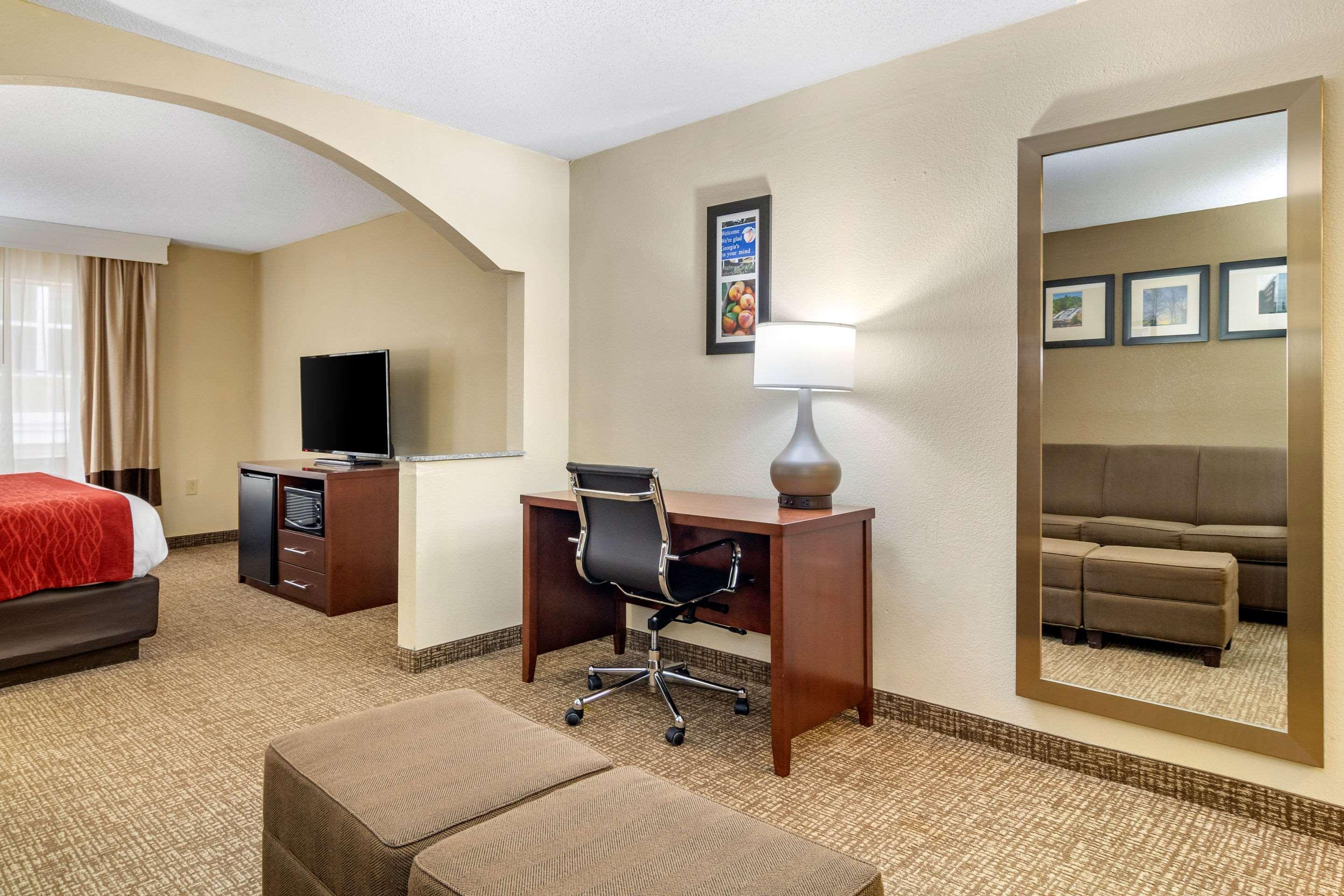 Comfort Inn & Suites Macon North I-75 Esterno foto