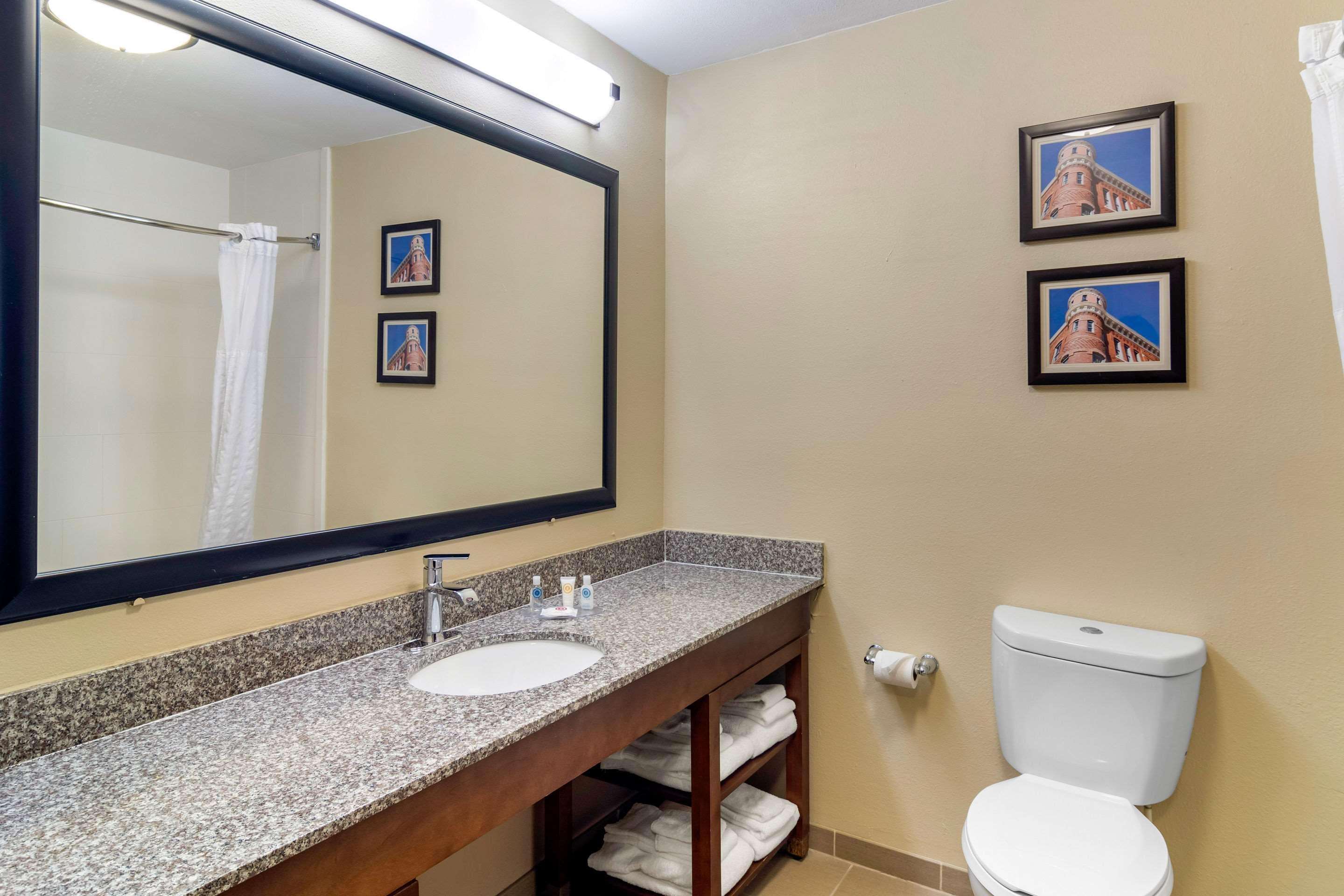 Comfort Inn & Suites Macon North I-75 Esterno foto