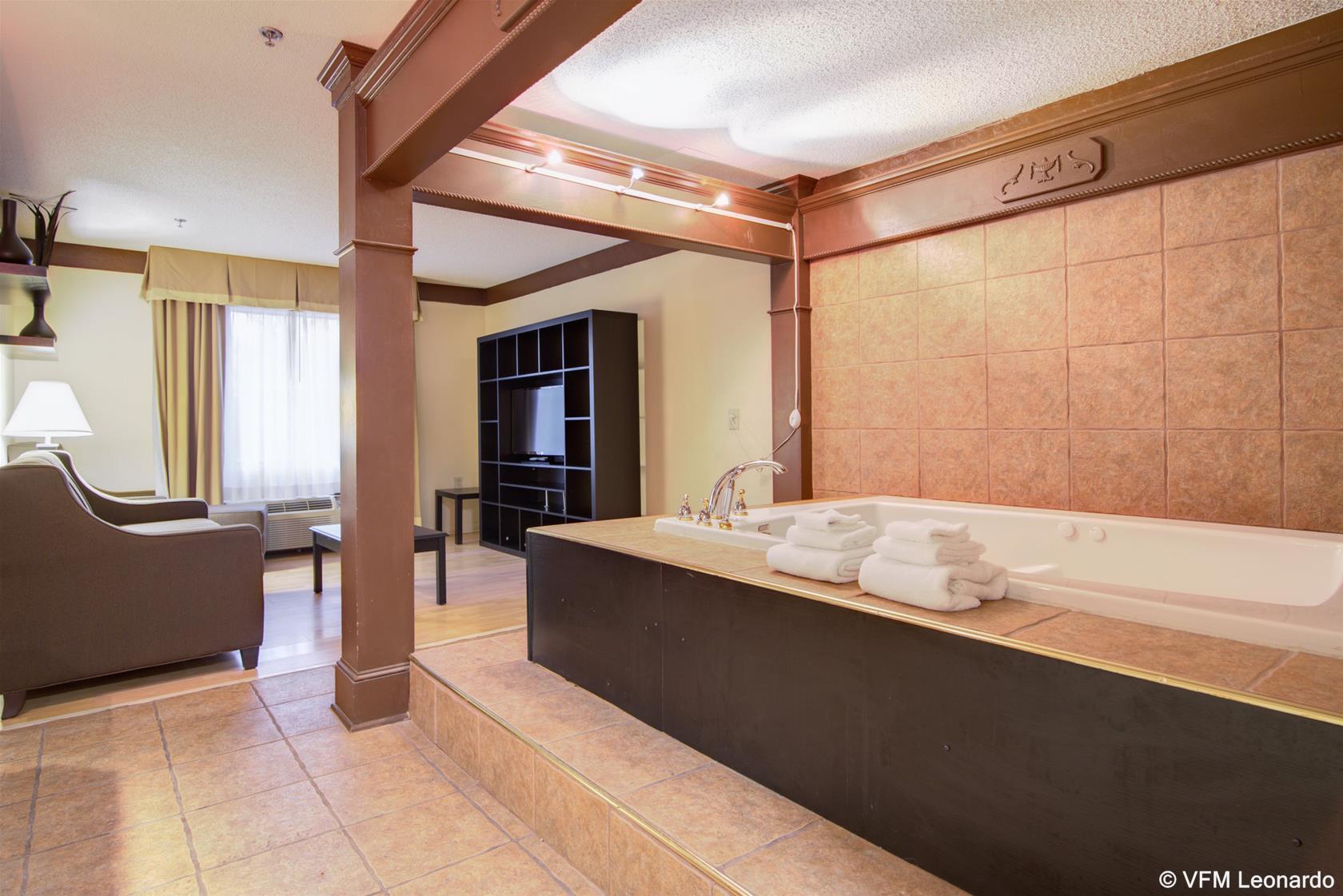 Comfort Inn & Suites Macon North I-75 Esterno foto
