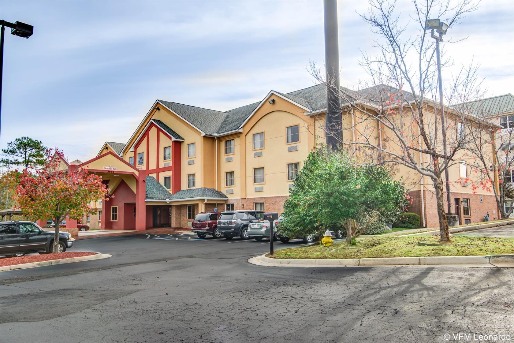 Comfort Inn & Suites Macon North I-75 Esterno foto