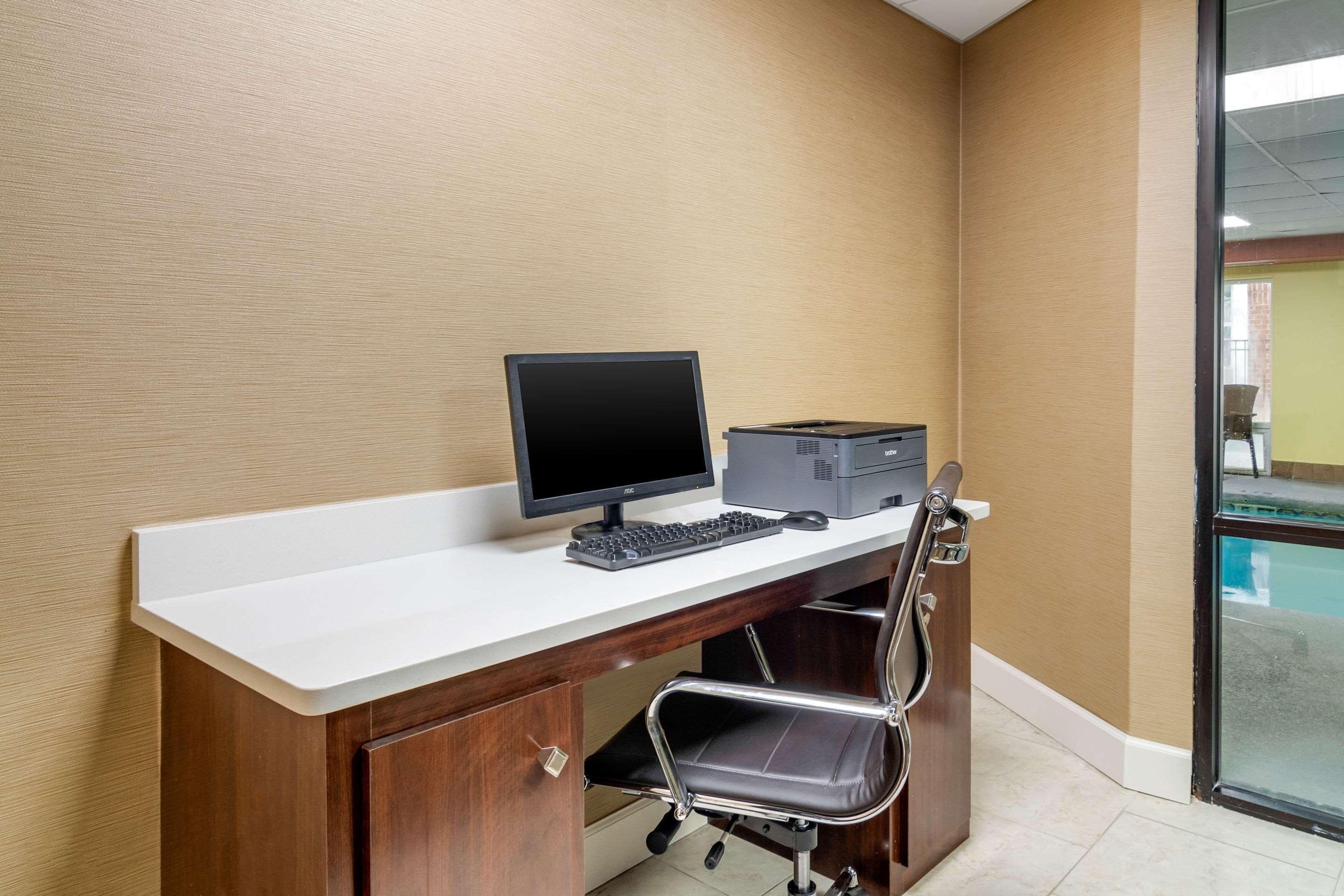 Comfort Inn & Suites Macon North I-75 Esterno foto