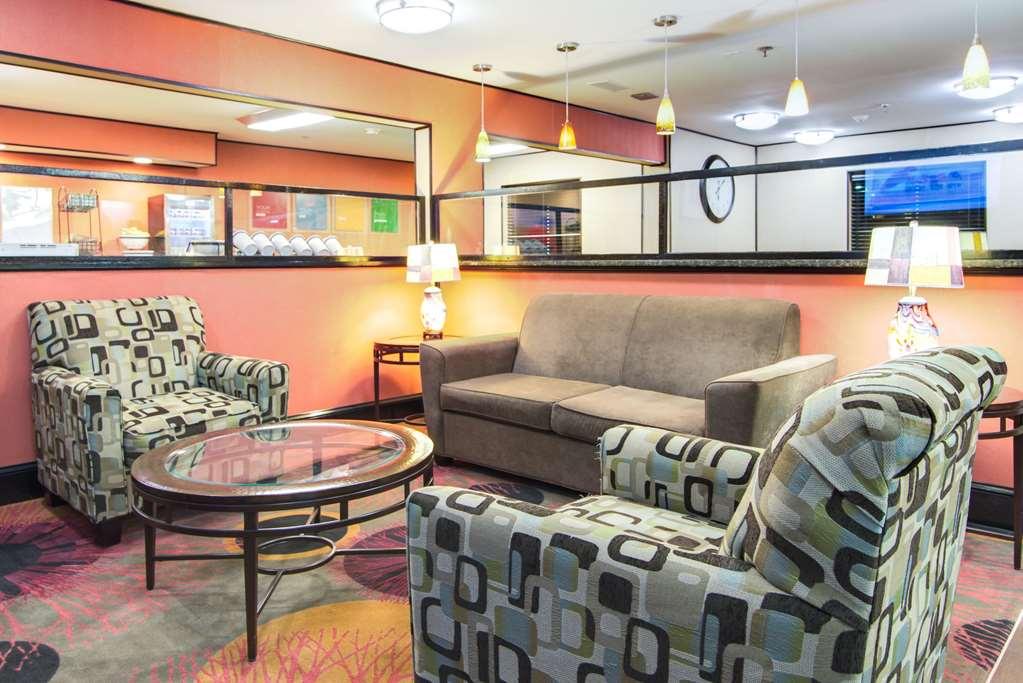 Comfort Inn & Suites Macon North I-75 Interno foto